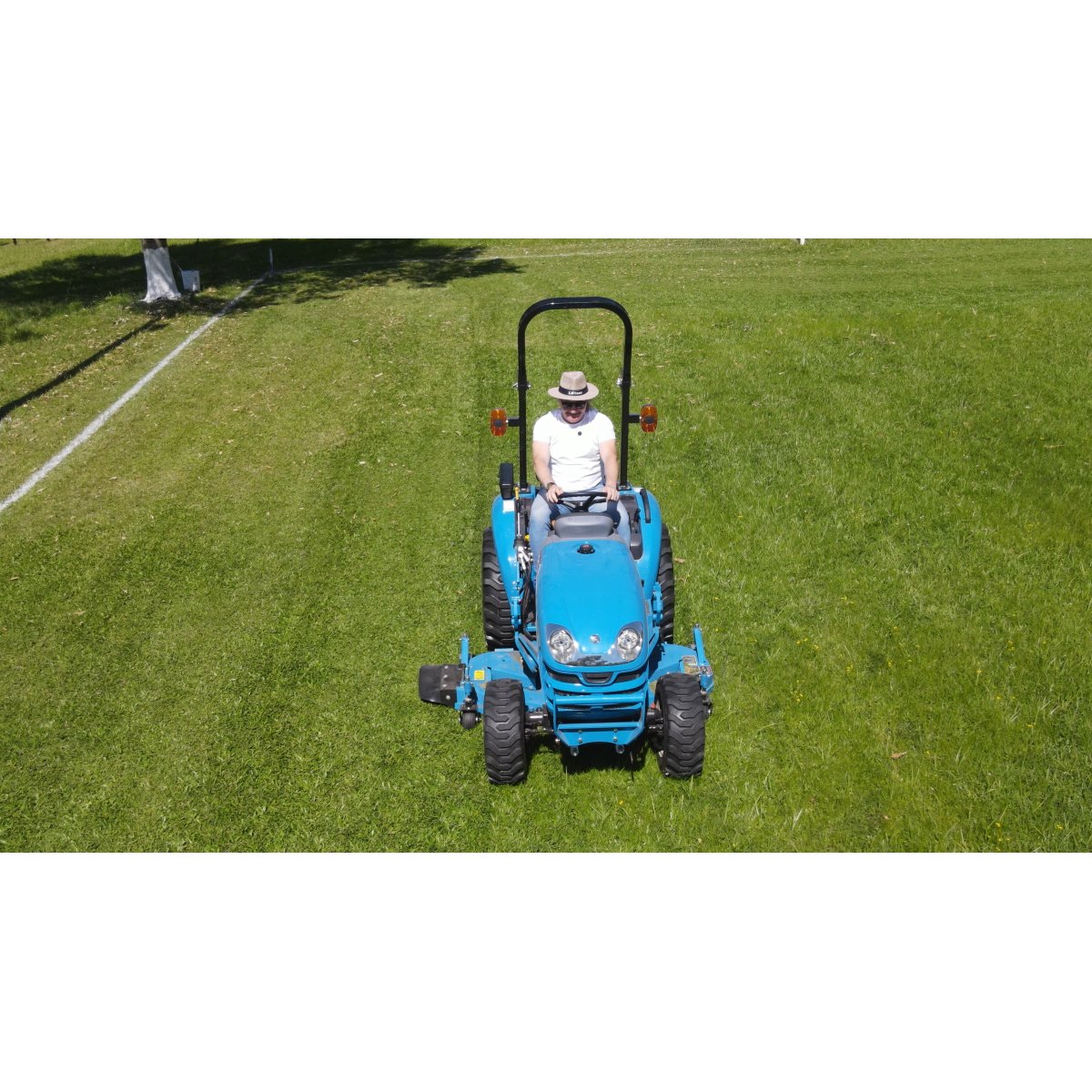 Trator compacto: eficiência no campo e nas cidades