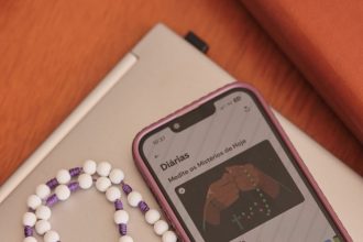 App de oração supera Netflix e entra no Top 10 nos EUA