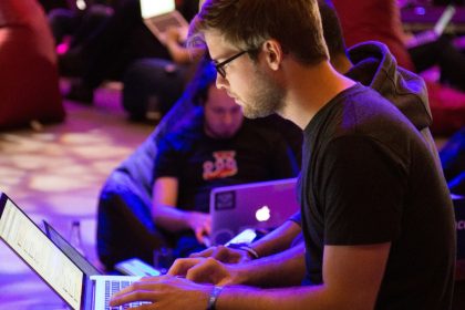 Brasil ganha destaque tech global com escassez de talentos