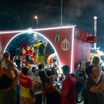 Caravana de Natal da Coca-Cola chega ao Shopping Nova América