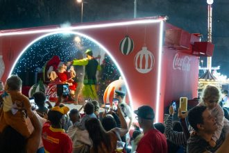 Caravana de Natal da Coca-Cola chega ao Shopping Nova América