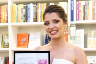 Caroline Diaz recebe homenagem da ONU por impacto no mercado editorial