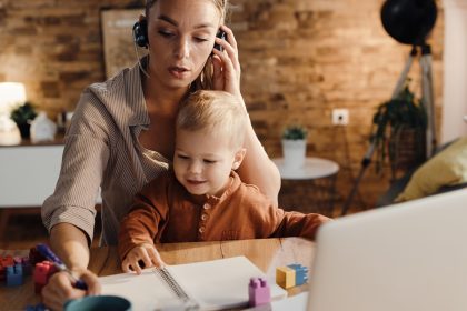 Empresas apoiam pais nas férias escolares: como RH pode ajudar?