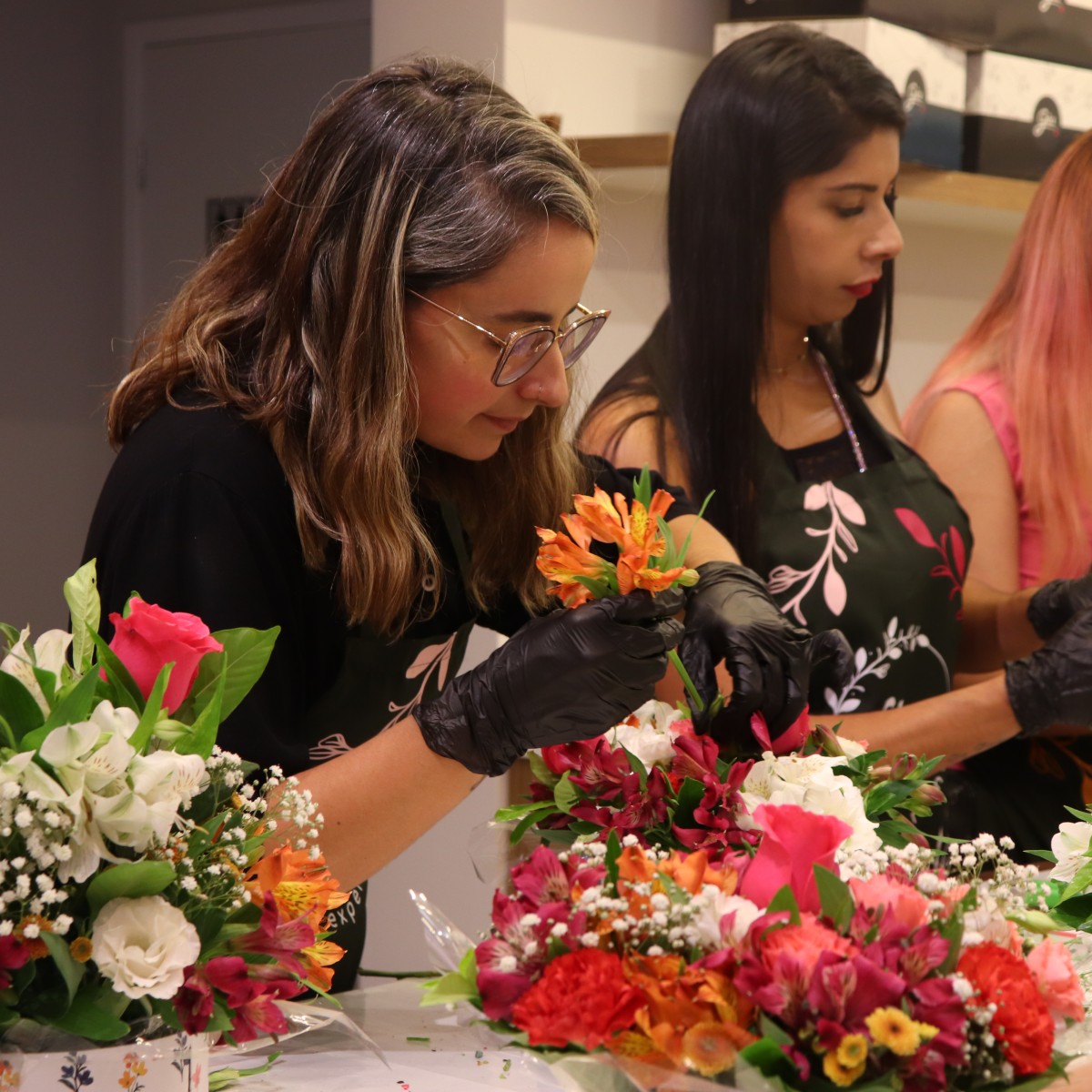 Giuliana Flores cresce com descontos sem perder status premium