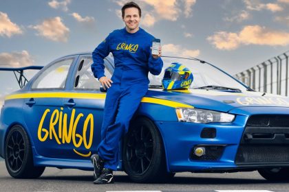 Gringo leva clientes para as pistas com piloto Gerson Campos