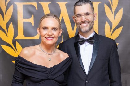 Médicos podem ampliar receita ao redesenhar carreira, diz especialista