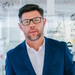 Mídia OOH se consolida em 2025 e mira futuro sustentável