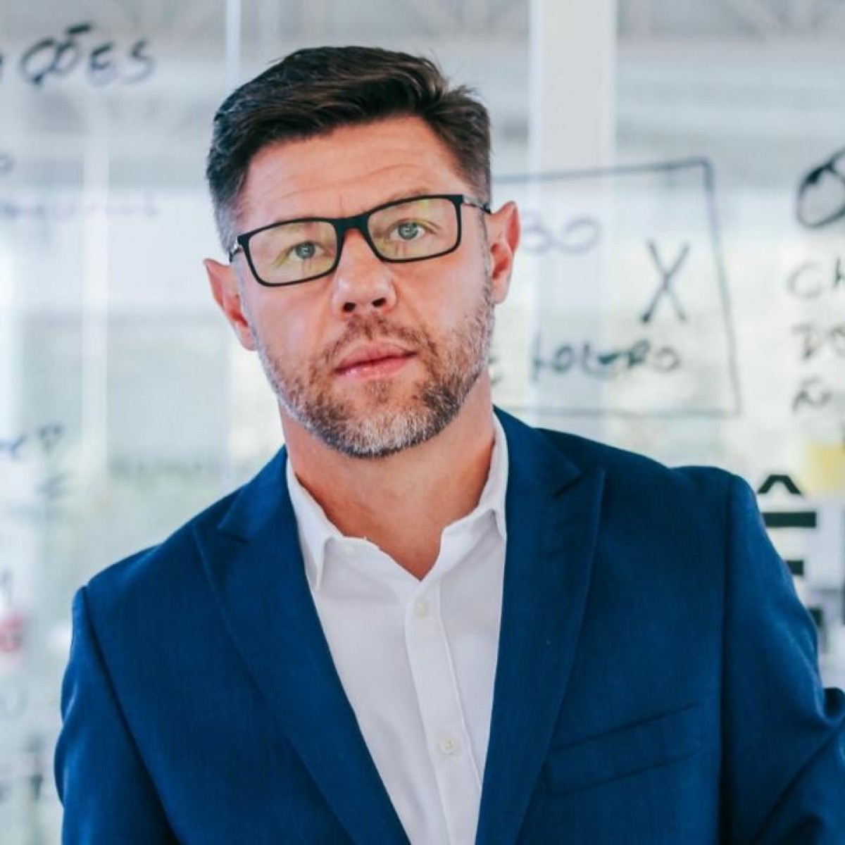 Mídia OOH se consolida em 2025 e mira futuro sustentável