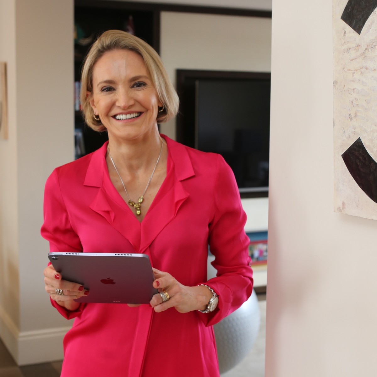 Mulheres pausam carreira para cuidar; homens, para sobreviver