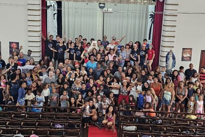 Natal Solidário leva alegria ao Jardim Gramacho com apoio do Imaculado