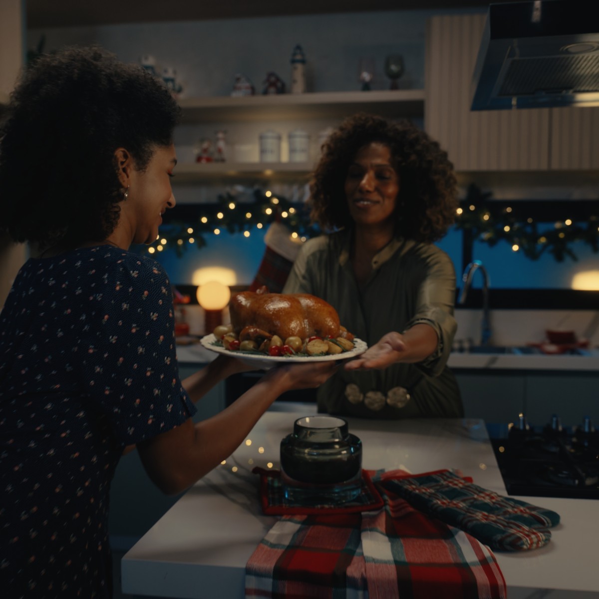 Perdigão celebra 45 anos de Chester com campanha nostálgica