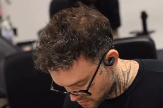 Realismo brasileiro impulsiona tatuador André Caetano no exterior