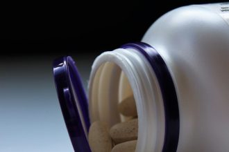 Rótulos holográficos impulsionam mercado de suplementos