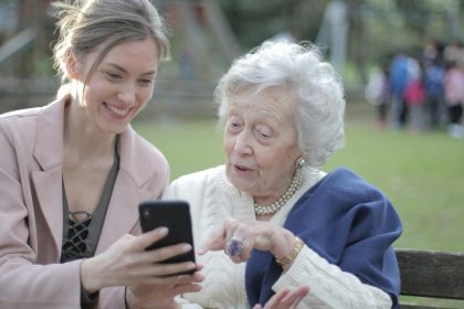 Saúde oral e Alzheimer: pesquisa revela ligação surpreendente