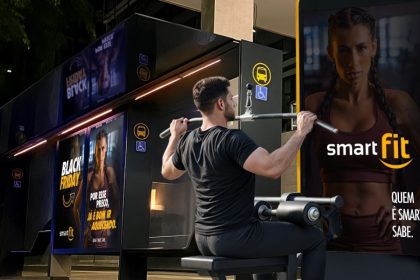 Smart Fit transforma pontos de ônibus em academias na Av. Paulista