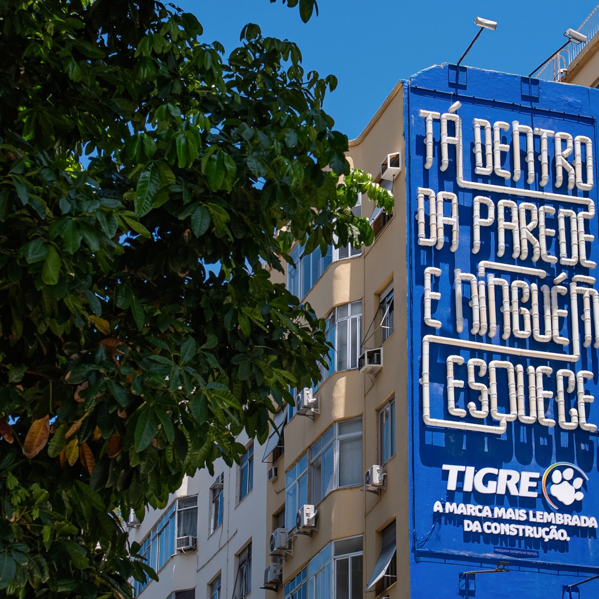 Tigre transforma Ipanema com instalação de tubos e conexões