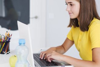 Vestibular online: internet de qualidade impacta no desempenho?