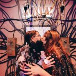 Warner Bros. promove ação especial de 'A Noiva!' na CCXP25