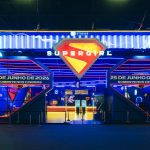 Warner na CCXP: Figurino de 'Supergirl' em exposição inédita