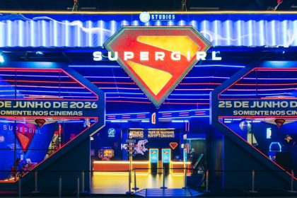 Warner na CCXP: Figurino de 'Supergirl' em exposição inédita