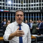 Economistas comemorando aprovação da lei