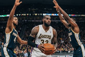 Logotipo da NBA Brasil no YouTube, temporada 2025-2026.