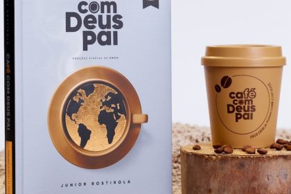 Café com Deus Pai: livro mais vendido do Brasil pelo 3º ano
