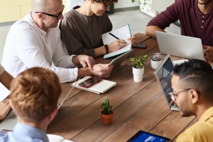 Certificação inédita impulsiona profissionalização de captadores de recursos