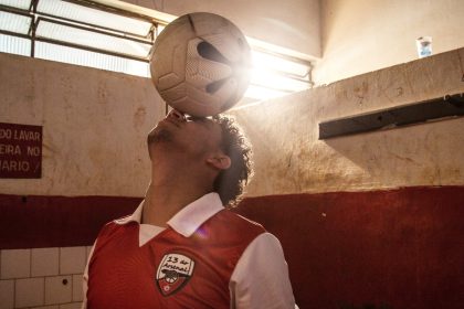 Documentário exalta futebol de várzea e parceria OMO e KondZilla