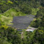 Fazenda solar compensa emissão de CO2 e gera energia limpa em SC