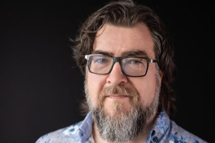 Golpe do silêncio: ligações mudas clonam voz para fraudes