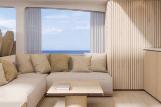 Iate híbrido de luxo reduz emissões e avança na náutica sustentável