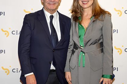 Líderes debatem papel empresarial na democracia ibero-americana