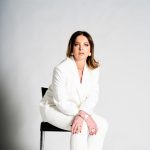 Moda 50+: Marcas e tendências focam em mulheres maduras