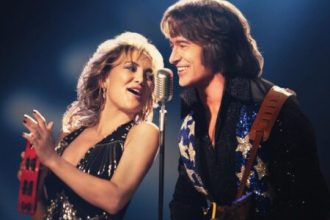 Musical com Kate Hudson estreia nos cinemas com dublagem de Barone