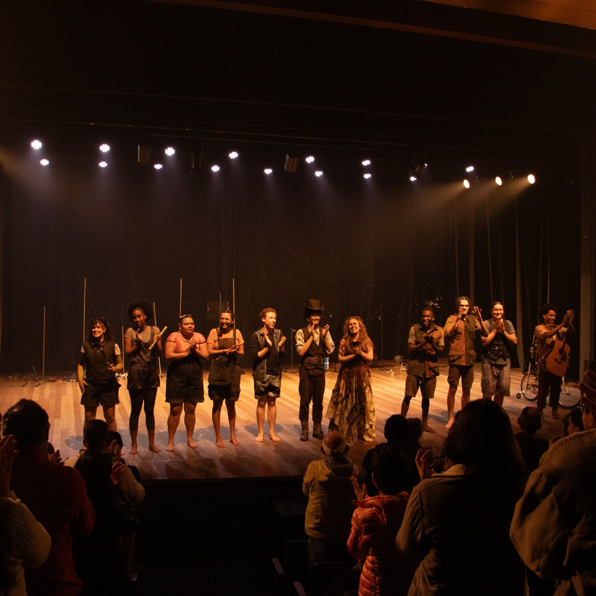 Rio: Curso gratuito de teatro para jovens talentos de periferias