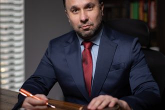 Vistos EUA: custos e prazos para imigrar legalmente em 2026