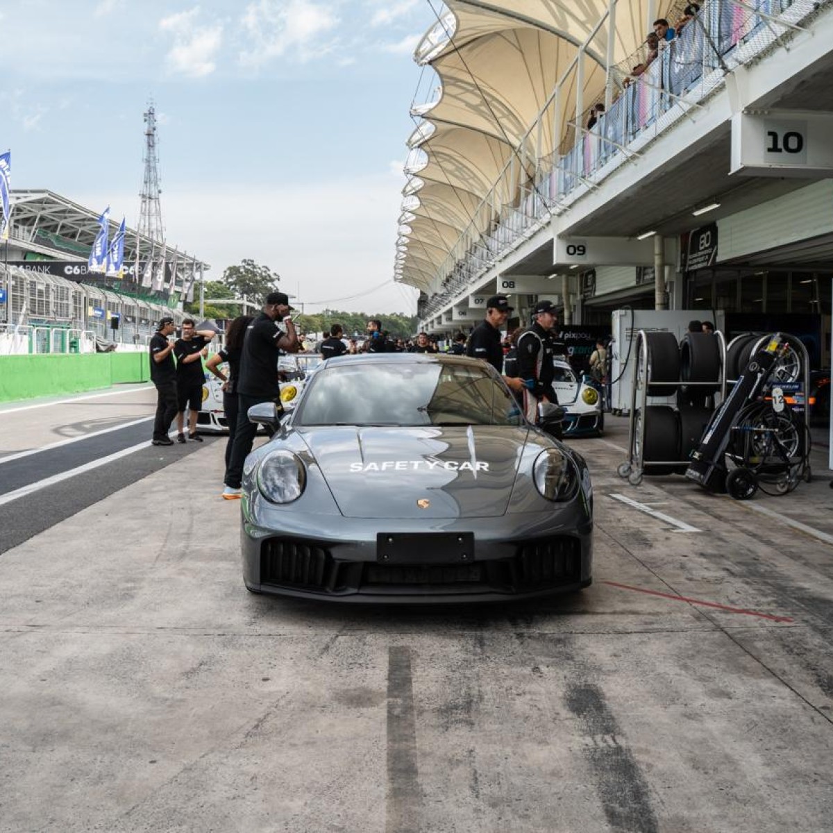 Willem Cesar estreia na Porsche Cup e agita mercado de marcas