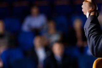 Abimaq abre inscrições para curso online de técnicas de oratória