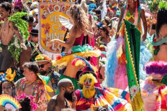 Carnaval: varejo, turismo e delivery testados pela alta demanda