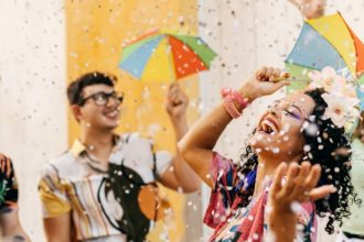 Carnaval: Zurich Seguros alerta para riscos de furtos de celulares