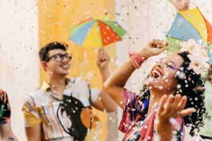 Carnaval: Zurich Seguros alerta para riscos de furtos de celulares