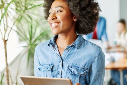 IA no atendimento: estudo revela percepções distintas entre empresas e clientes