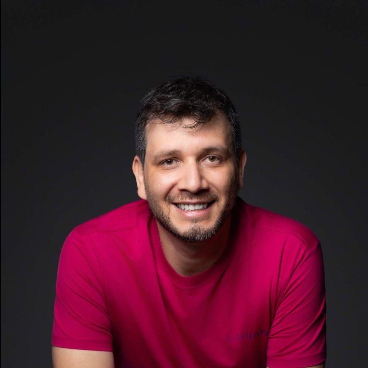 IA transforma agências de viagem no Brasil, aponta especialista