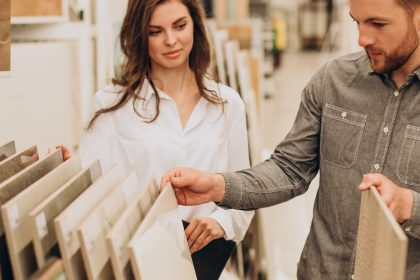 Inadimplência atinge 50% dos adultos no Brasil em 2025, diz Serasa