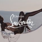 Margot Robbie elege sapato Christian Louboutin para evento