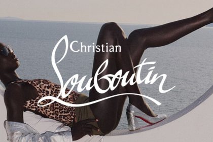 Margot Robbie elege sapato Christian Louboutin para evento