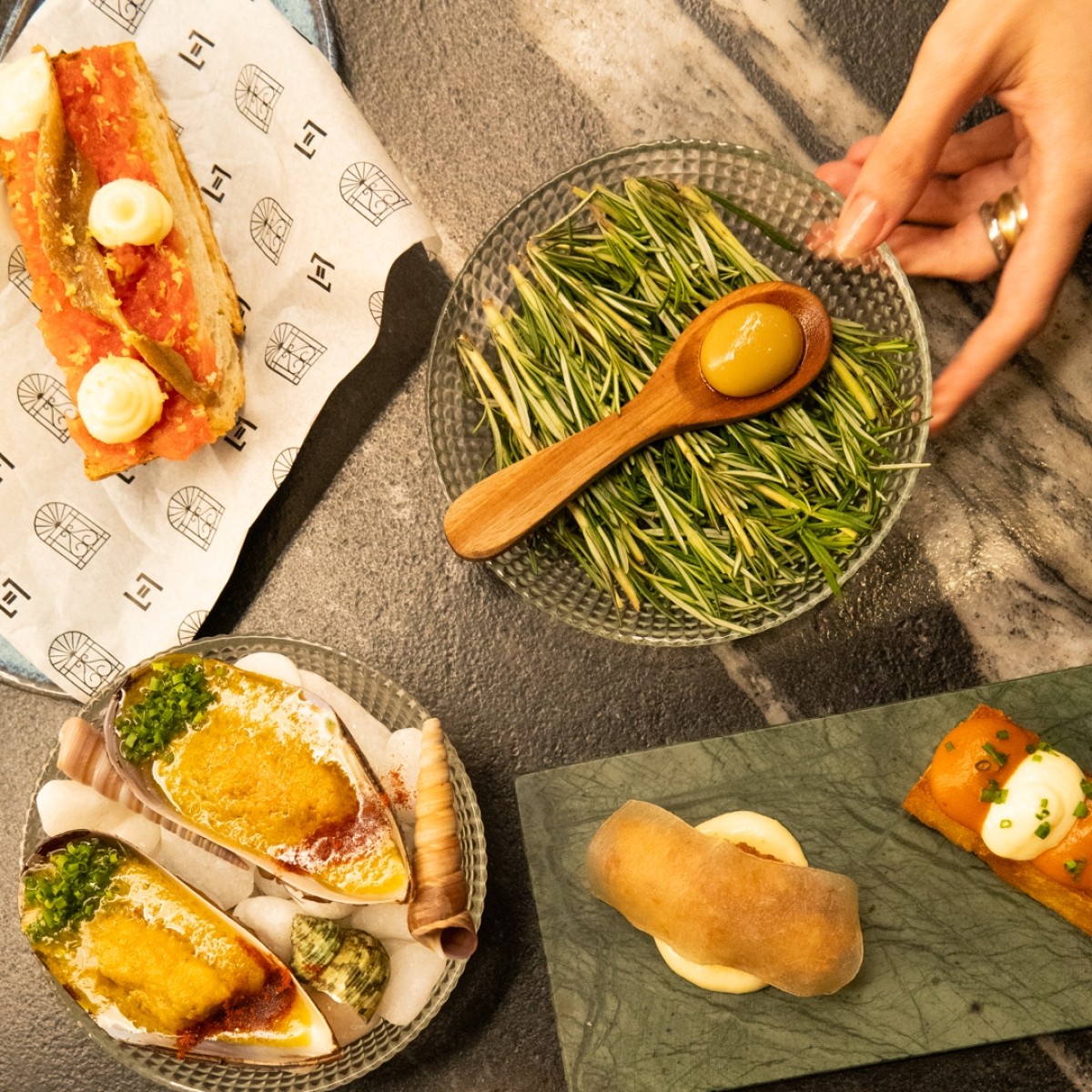 Parallel promove 'Vermuteo' com vermute, tapas e clima espanhol em BH