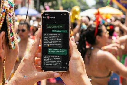 Plinq lança 'FolIA', bot de IA para guiar foliões no Carnaval