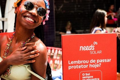 Raia distribui protetor solar no Carnaval do Rio